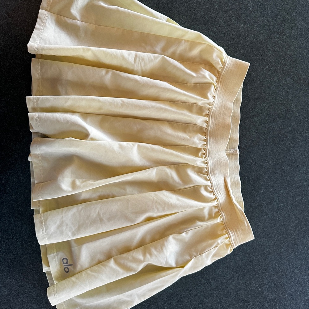 ALO Yoga Women's yellow Skirt